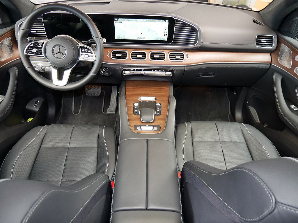 MERCEDES GLE COUPÉ 400d 4MATIC AMG | sportovní naftové suv coupé | německé předváděcí auto skladem | maximální výbava | nákup online | AUTOiBUY.com